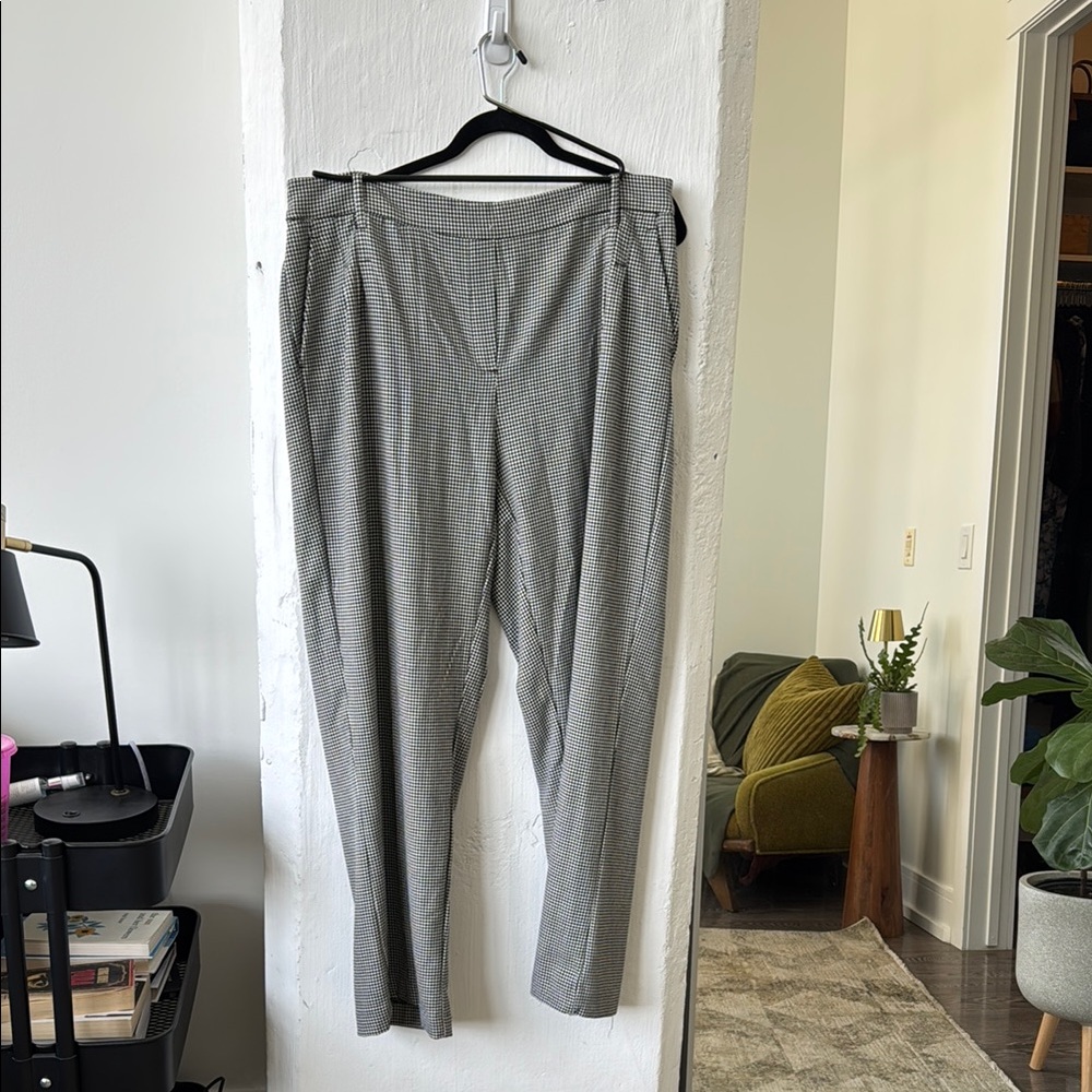 Gray Tailored Trousers with Relaxed Silhouette